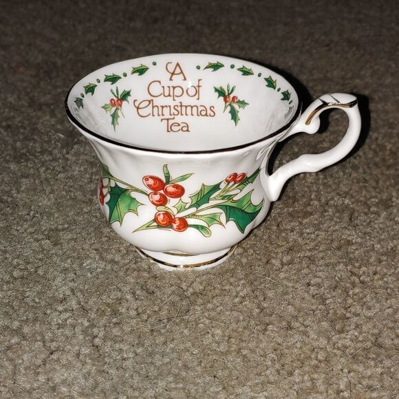 Waldman House 3 pc set Book, Footed Cup & Saucer Set A Cup of Christmas Tea - Picture 7 of 12
